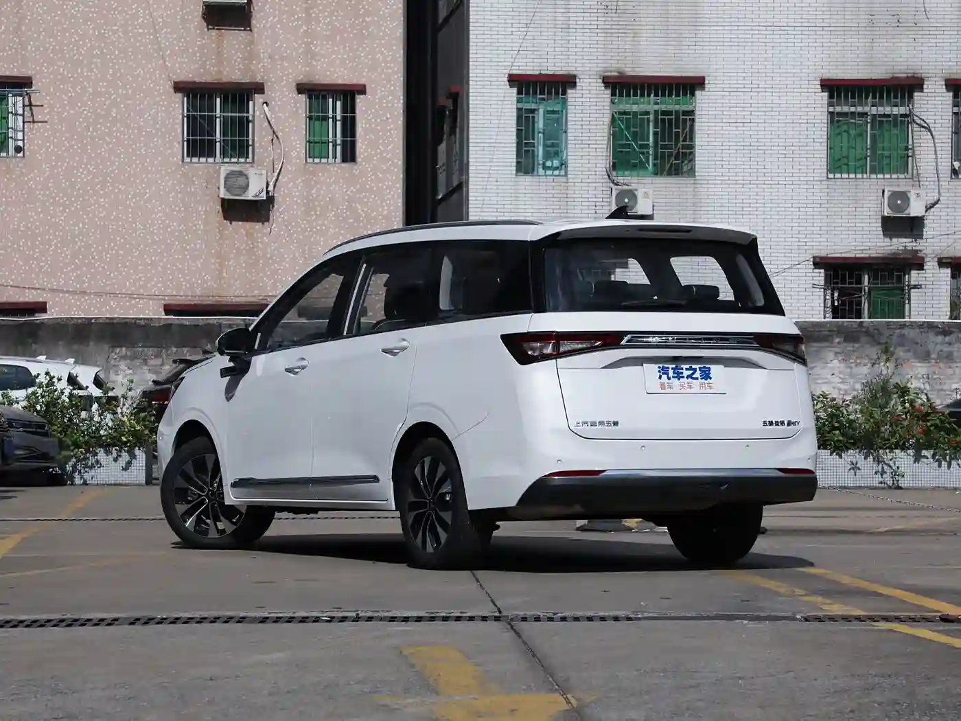 Wuling Jiachen exterior (2) Wuling Jiachen - Imagen 4
