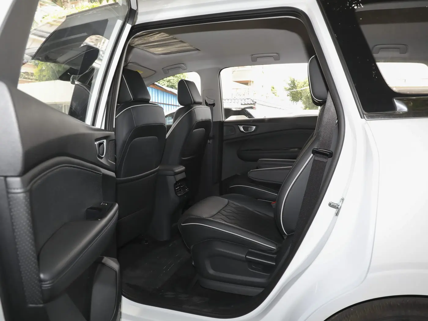 Wuling Jiachen interior (3) Wuling Jiachen - Imagen 7