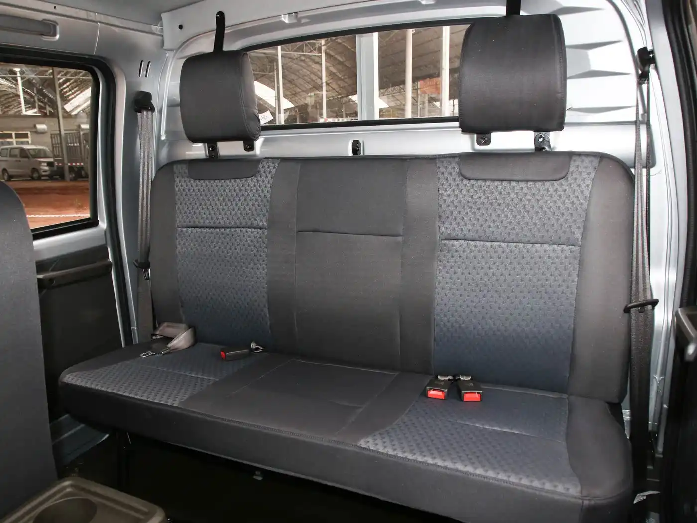 Wuling Rongguang New Truck interior (2) Wuling Rongguang New Truck - Image 7