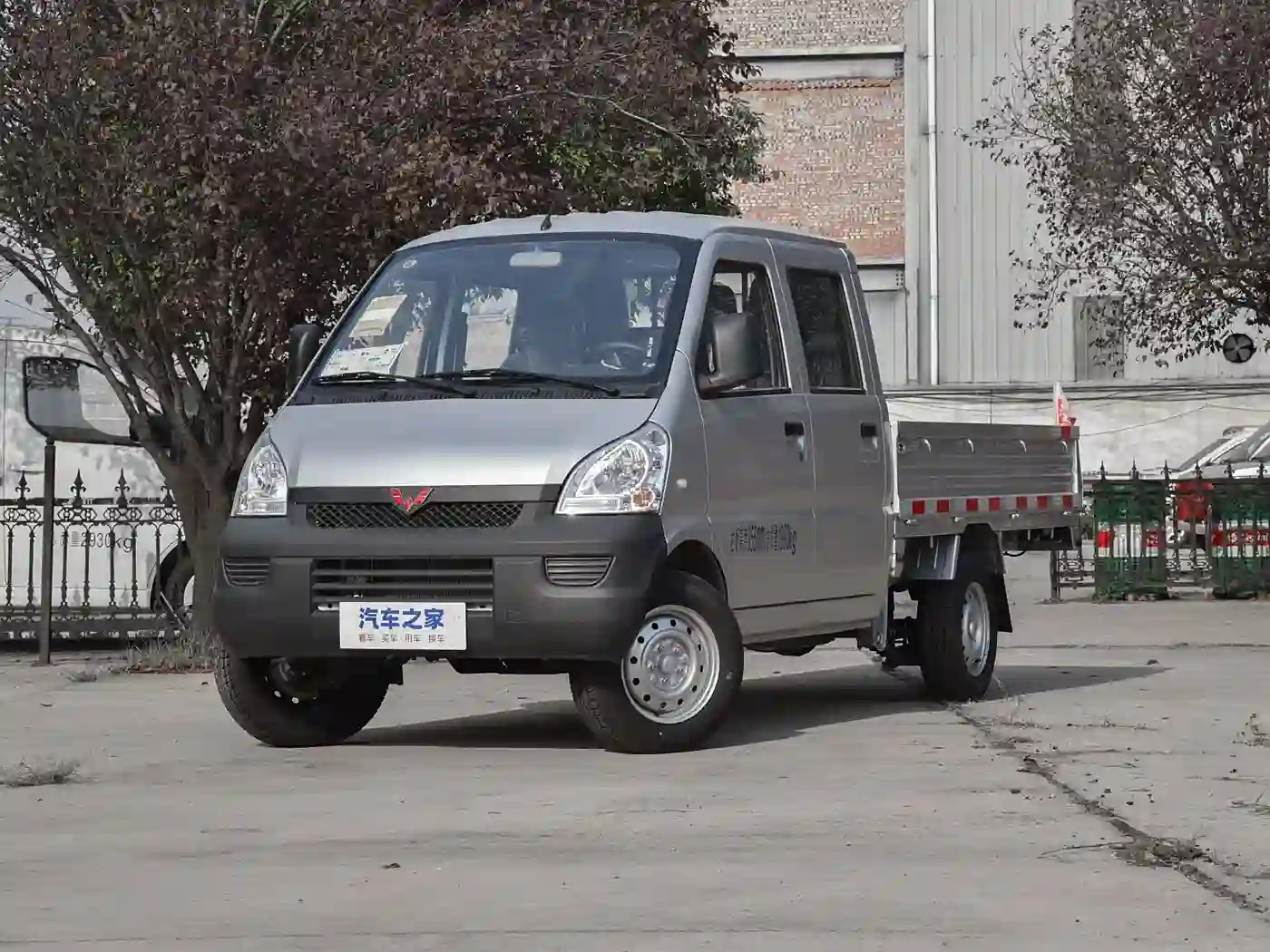 Wuling Rongguang Small Truck exterior (1) Wuling Rongguang Small Truck - Image 1