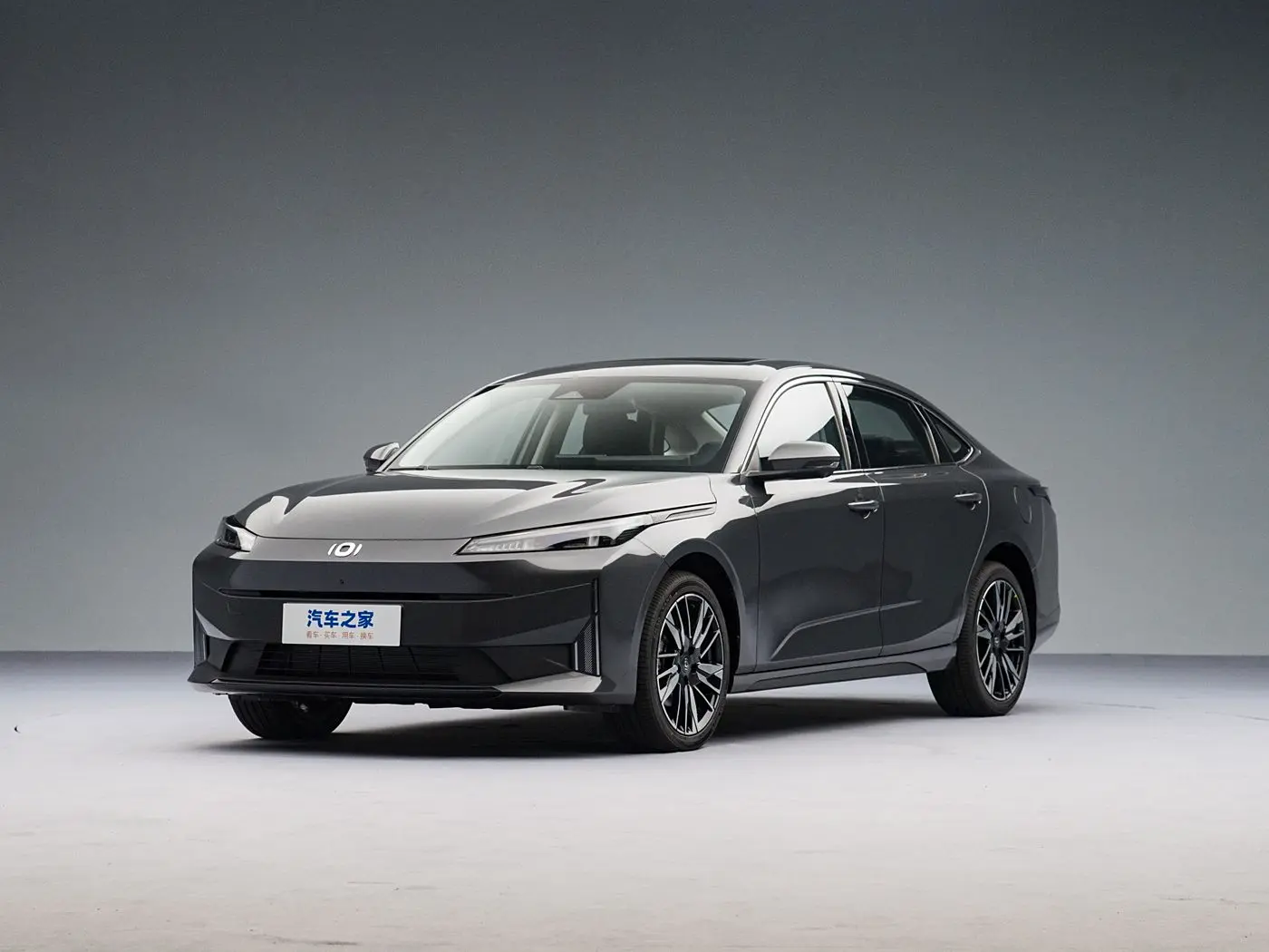 Changan Qiyuan A05 exterior (3) Changan Qiyuan A05 - الصورة 1