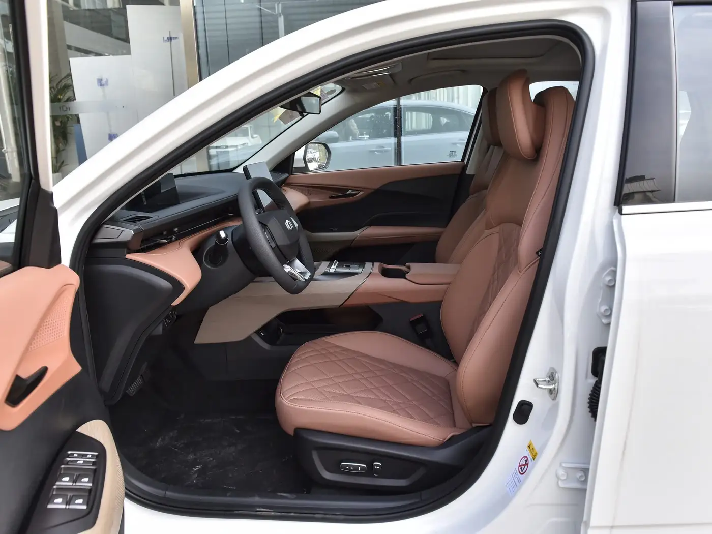 Changan Qiyuan A05 interior (1) Changan Qiyuan A05 - الصورة 6