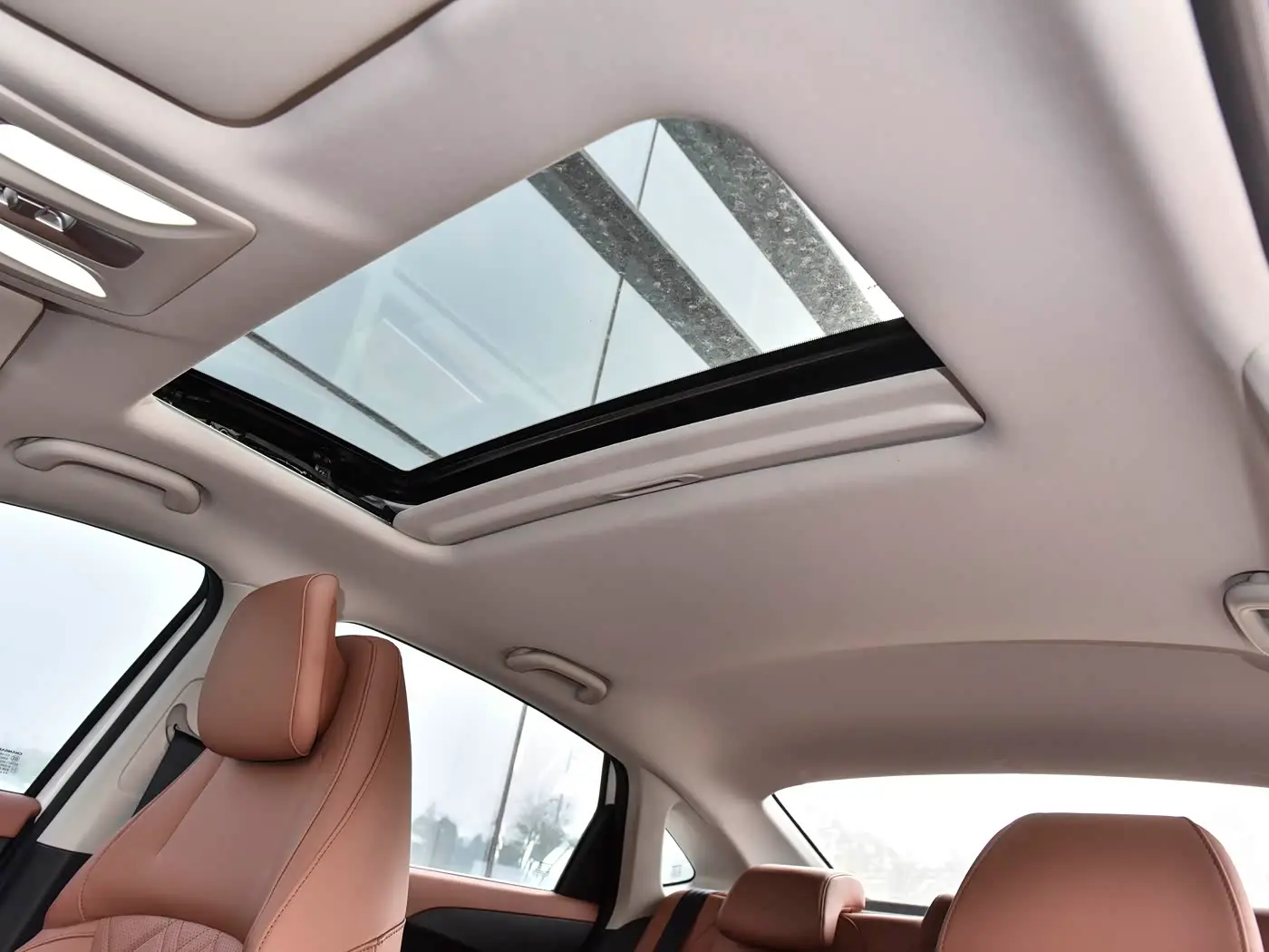 Changan Qiyuan A05 interior (3) Changan Qiyuan A05 - الصورة 8
