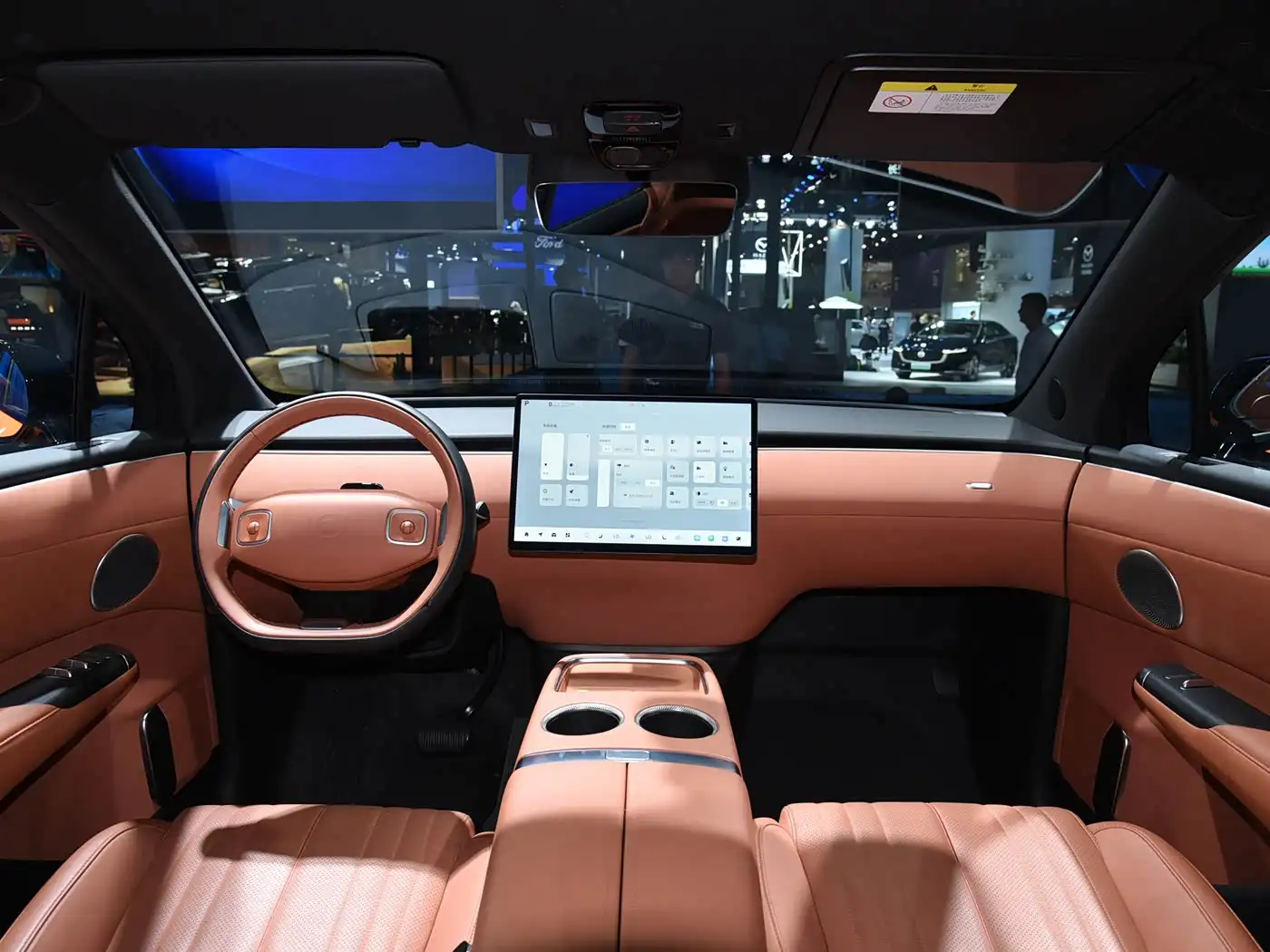 Changan Qiyuan E07 interior (1) Changan Qiyuan E07 - الصورة 5
