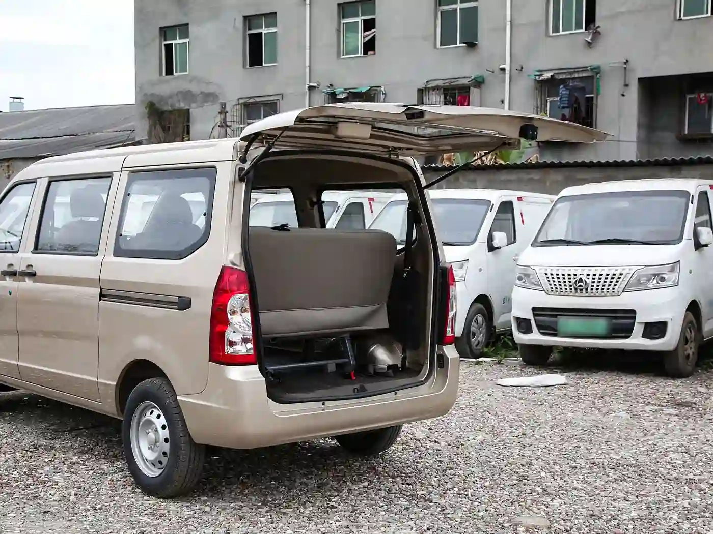 Wuling Rongguang S interior (4) Wuling Rongguang S - الصورة 9