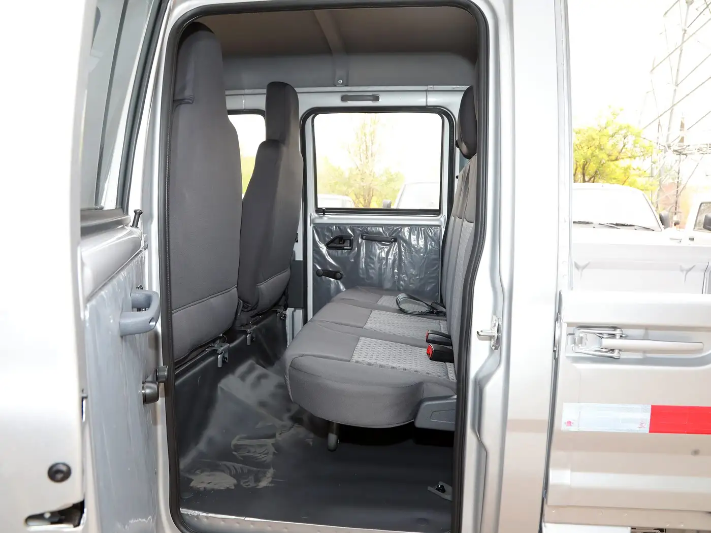 Wuling Zhiguang Small Truck interior (3) Wuling Zhiguang Small Truck - الصورة 7