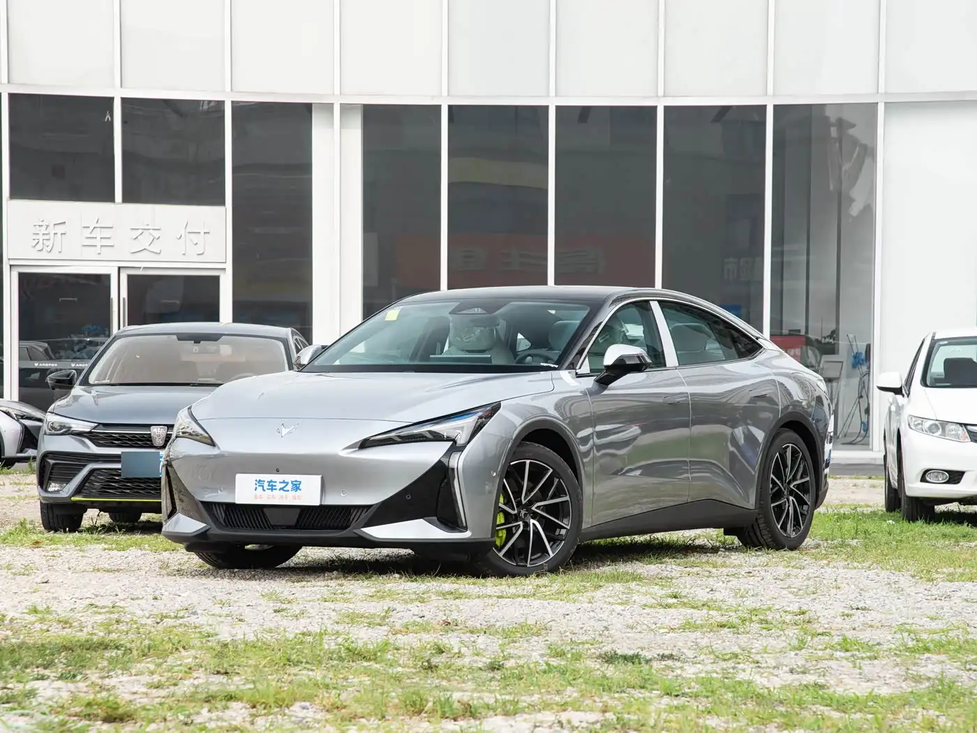 Arcfox αS5 exterior (3) Arcfox αS5 — изображение 1