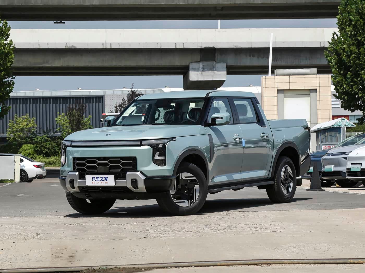 Dongfeng Zhengzhou Nissan Z9 GE PHEV exterior (1) Dongfeng Zhengzhou Nissan Z9 GE PHEV - Image 1
